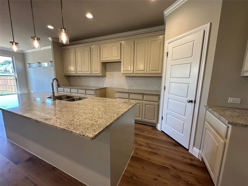 2009 Belle Lagos Ln, Cleburne TX 76033 - Photo 3