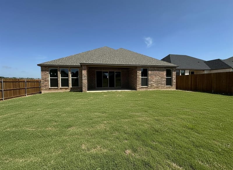 2009 Belle Lagos Ln, Cleburne TX 76033 - Photo 20