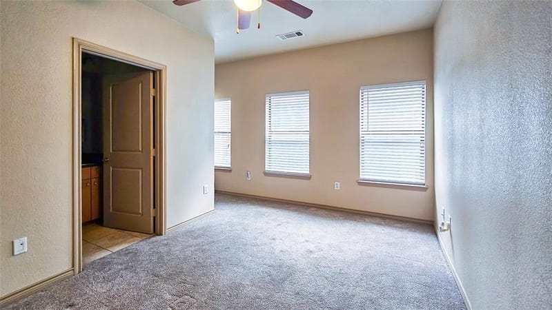 1201 Beaconsfield Lane # 108, Arlington TX 76011 - Photo 6