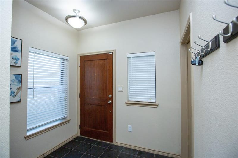 1201 Beaconsfield Lane # 108, Arlington TX 76011 - Photo 4