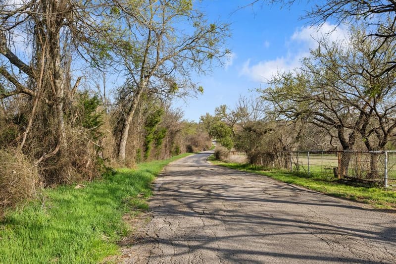1012 County Road 701a, Cleburne TX 76031 - Photo 26