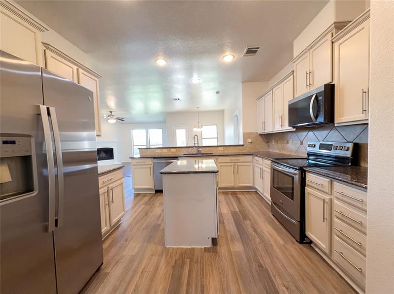 5591 Coventry Drive, Prosper TX 75078 - Photo 2
