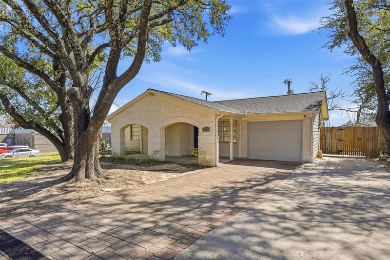 324 W Grubb Drive, Mesquite TX 75149