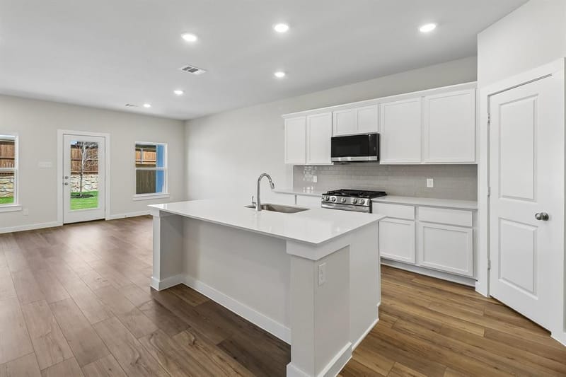 727 Carson Drive, Forney TX 75126 - Photo 8