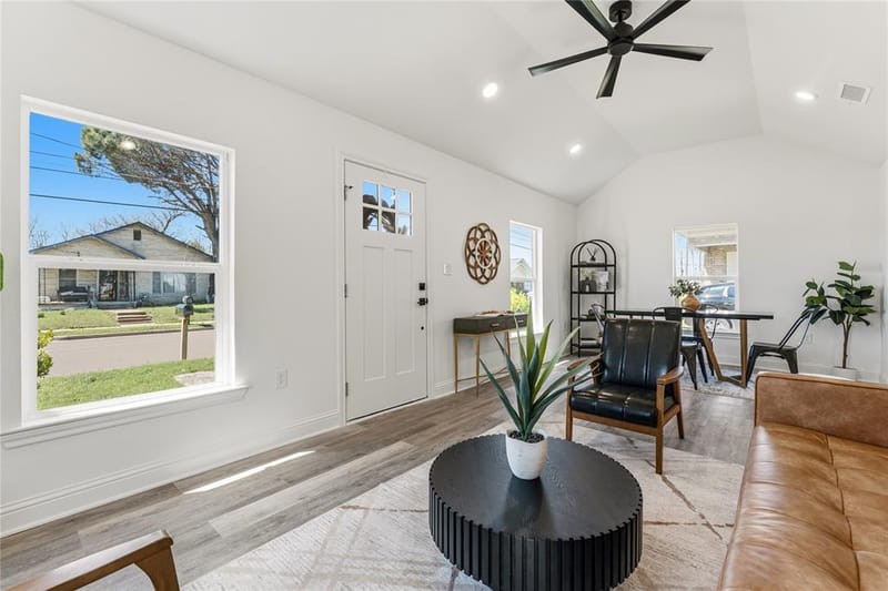 815 Garrison Street, Waco TX 76704 - Photo 8