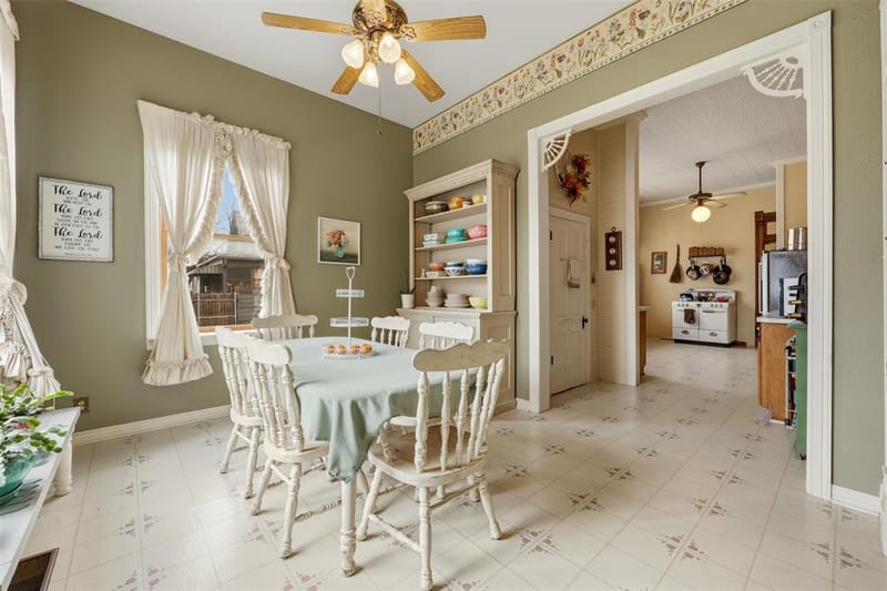 306 E Tarrant Street, Bowie TX 76230 - Photo 13