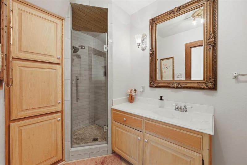 306 E Tarrant Street, Bowie TX 76230 - Photo 25