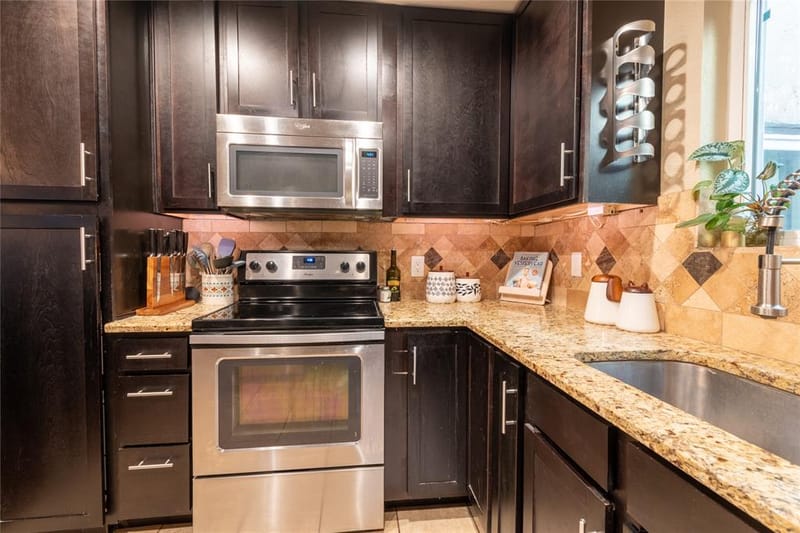 12206 Wightman Place, Dallas TX 75243 - Photo 11