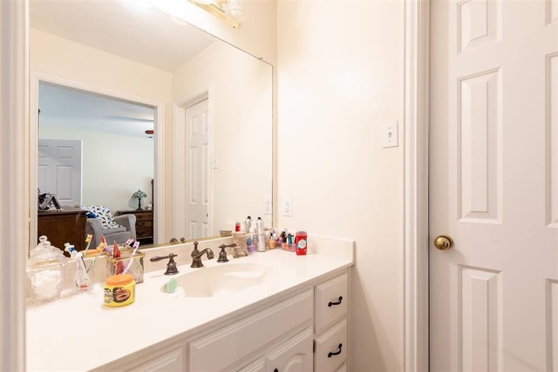 910 Kings Court, Duncanville TX 75137 - Photo 22