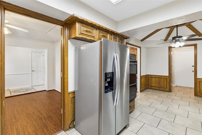 810 Meadowgate Drive, Garland TX 75040 - Photo 13