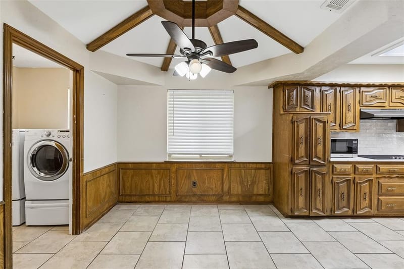 810 Meadowgate Drive, Garland TX 75040 - Photo 9