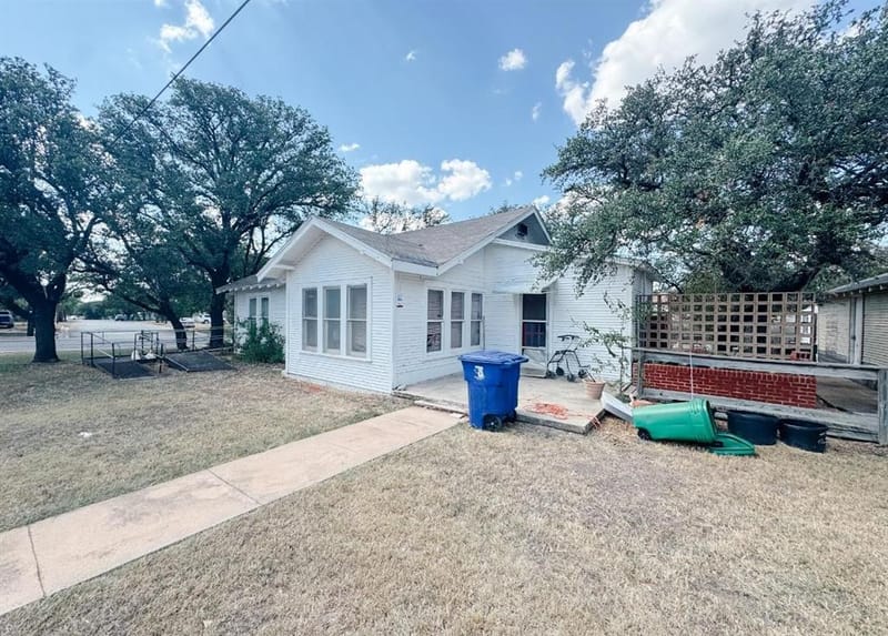 3410 Austin Avenue, Brownwood TX 76801 - Photo 4