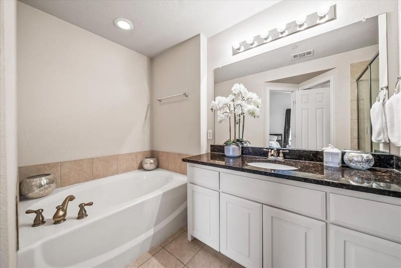 2700 Club Ridge Drive # 34, Lewisville TX 75067 - Photo 18