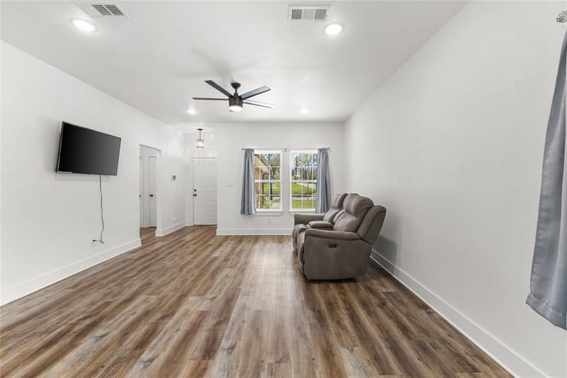 101 Ross Street W, Sulphur Springs TX 75482 - Photo 5