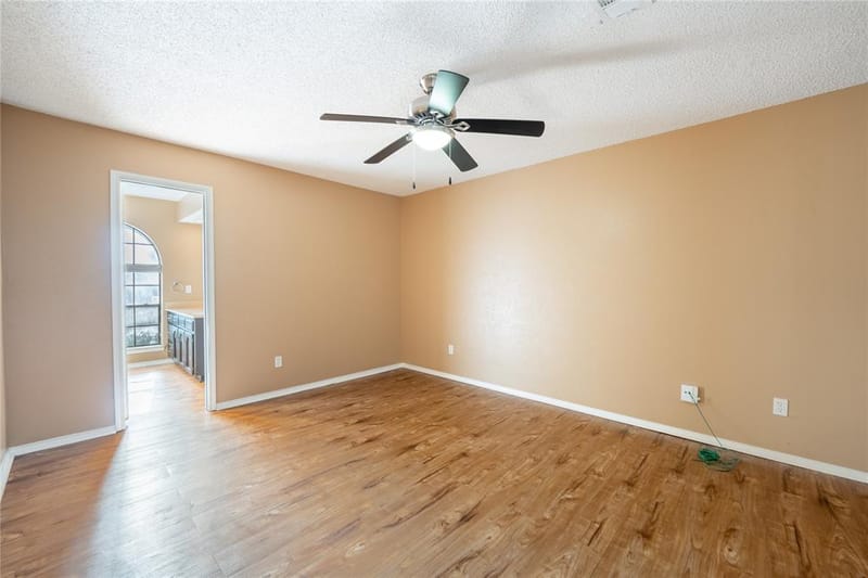 604 Windgate Court, Arlington TX 76012 - Photo 9