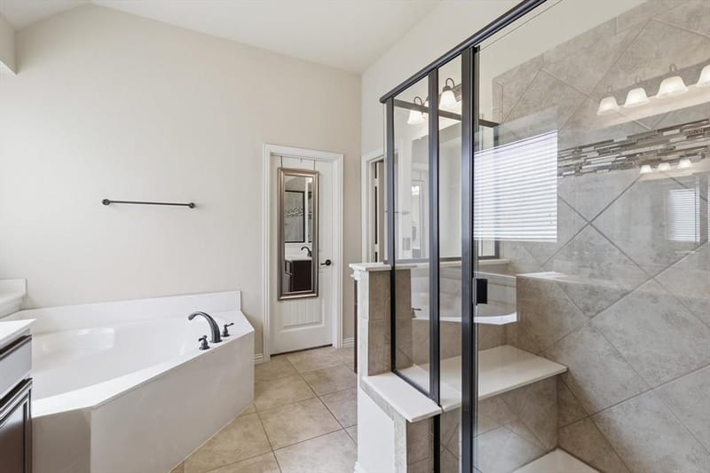 1029 Albany Drive, Fort Worth TX 76131 - Photo 16