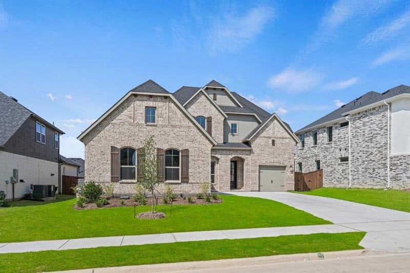 933 Mumms Field Drive, Fort Worth TX 76247 - Photo 2