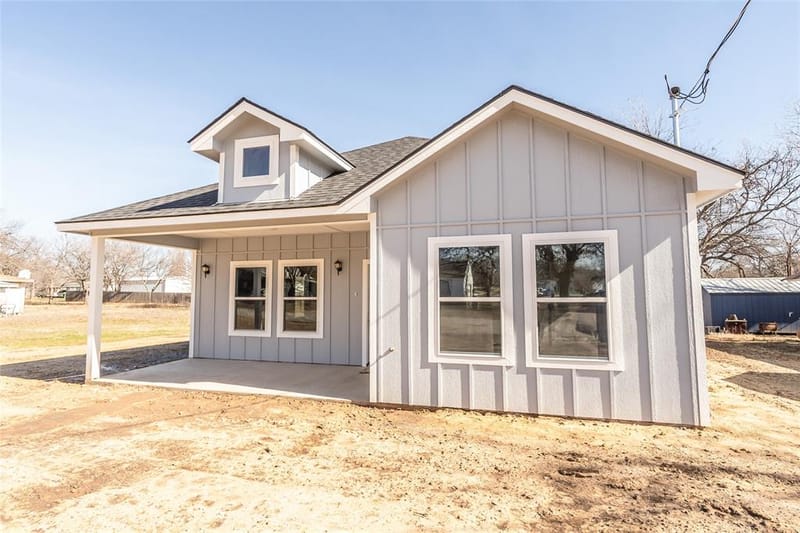 307 Bonham Street, Nocona TX 76255 - Photo 5