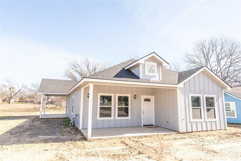307 Bonham Street, Nocona TX 76255 - Photo 4