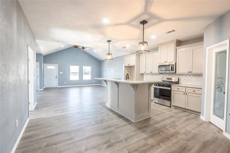 307 Bonham Street, Nocona TX 76255 - Photo 8