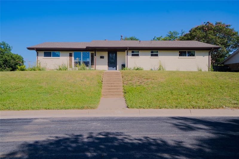 5801 Wedgworth Road, Fort Worth TX 76133 - Photo 6
