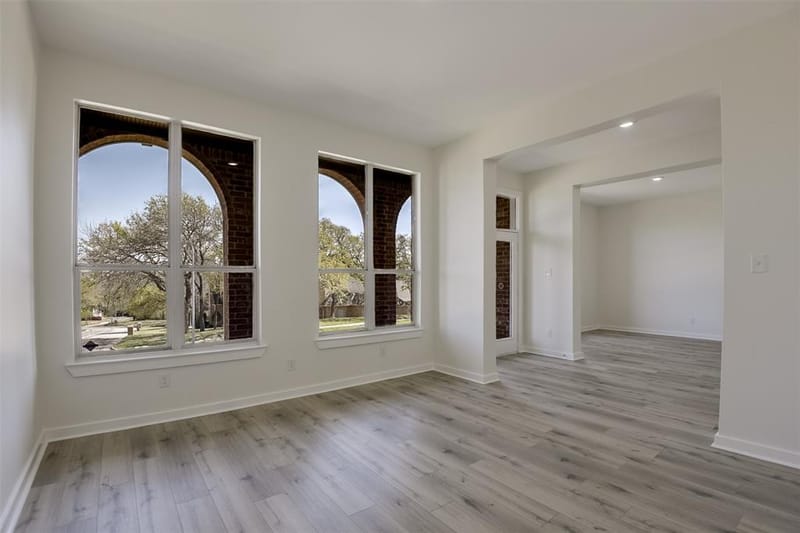 2916 Forestwood Drive, Arlington TX 76006 - Photo 3