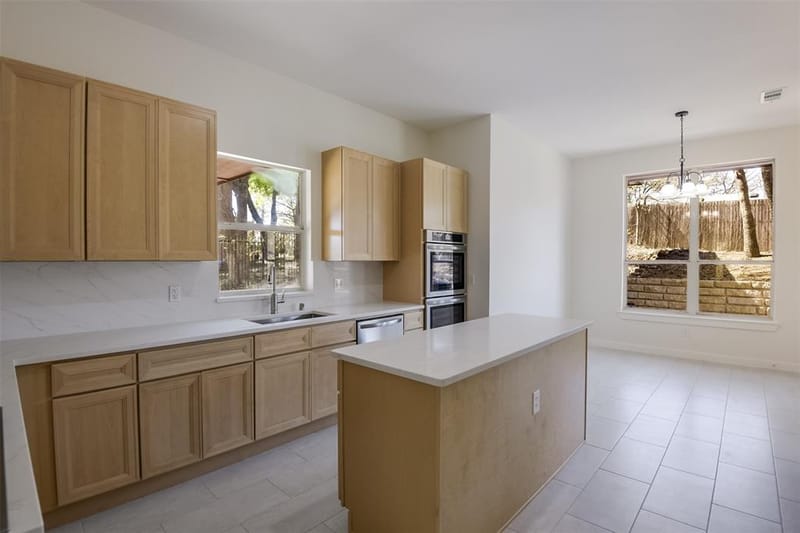 2916 Forestwood Drive, Arlington TX 76006 - Photo 15
