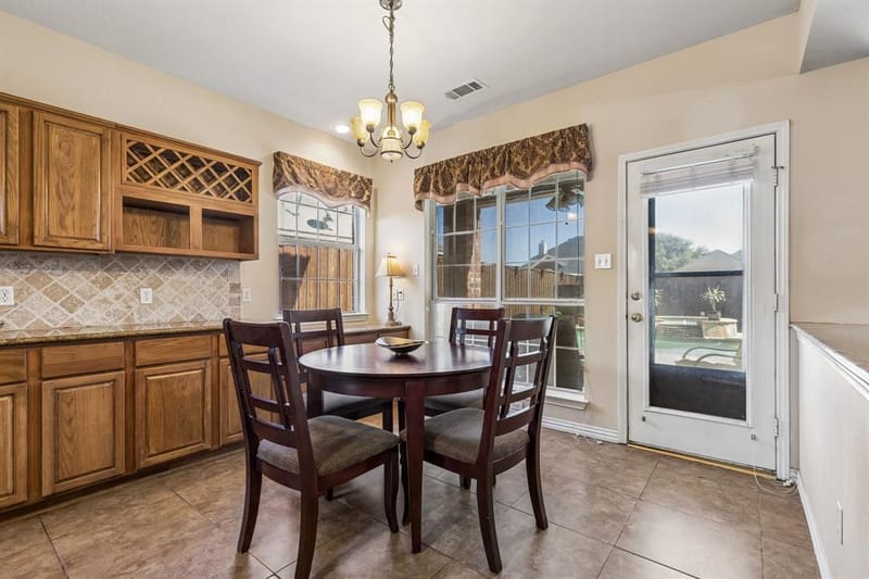 2710 Winterberry Drive, Rowlett TX 75089 - Photo 12