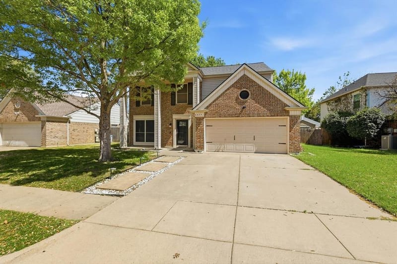 6824 Wooddale Drive, Watauga TX 76148 - Photo 2