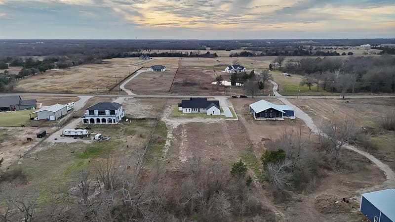 3089 County Road 1076, Celeste TX 75423 - Photo 39