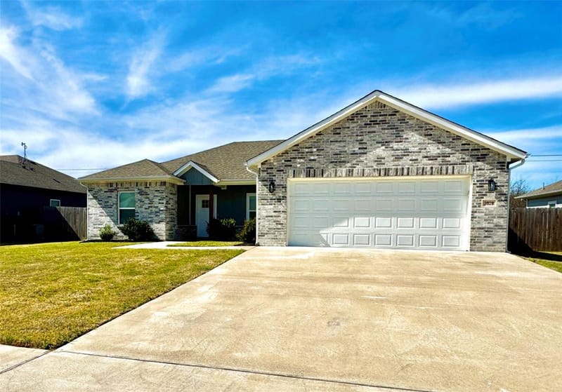 3828 Skylane Avenue, Corsicana TX 75110 - Photo 2