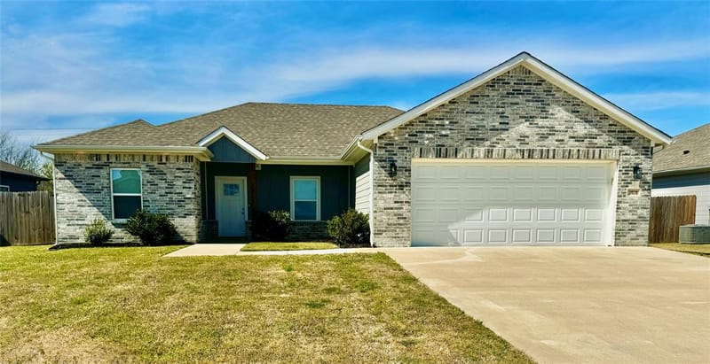 3828 Skylane Avenue, Corsicana TX 75110