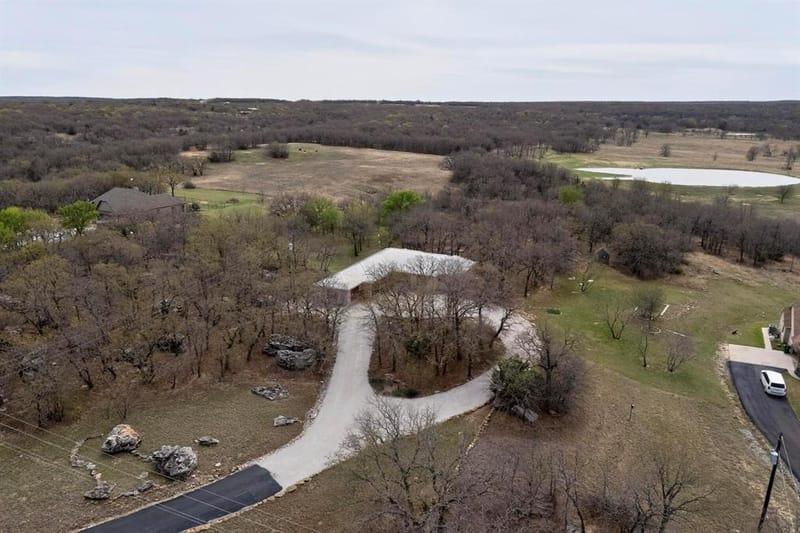 185 Silver Lakes Drive, Sunset TX 76270 - Photo 7