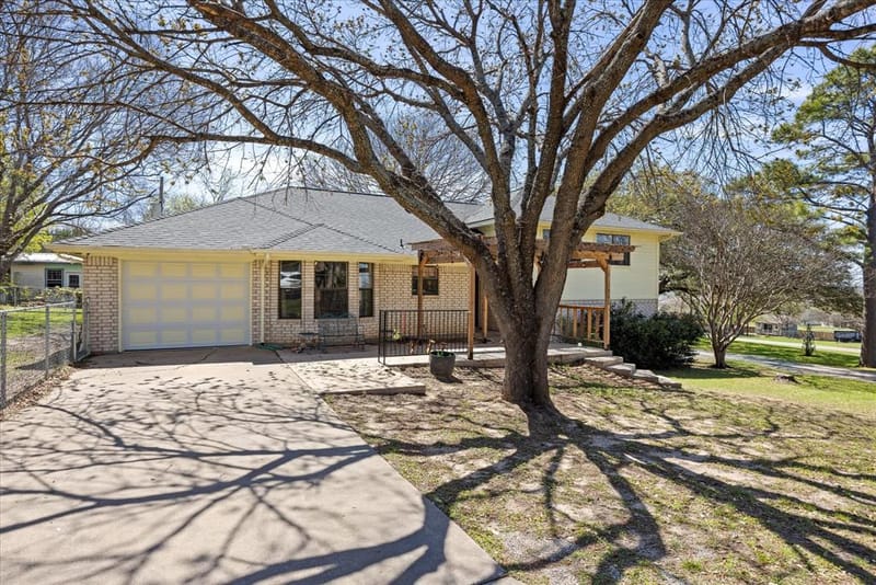 1701 Hitching Post Road, Granbury TX 76049 - Photo 2