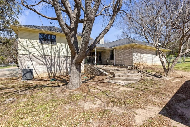 1701 Hitching Post Road, Granbury TX 76049 - Photo 26