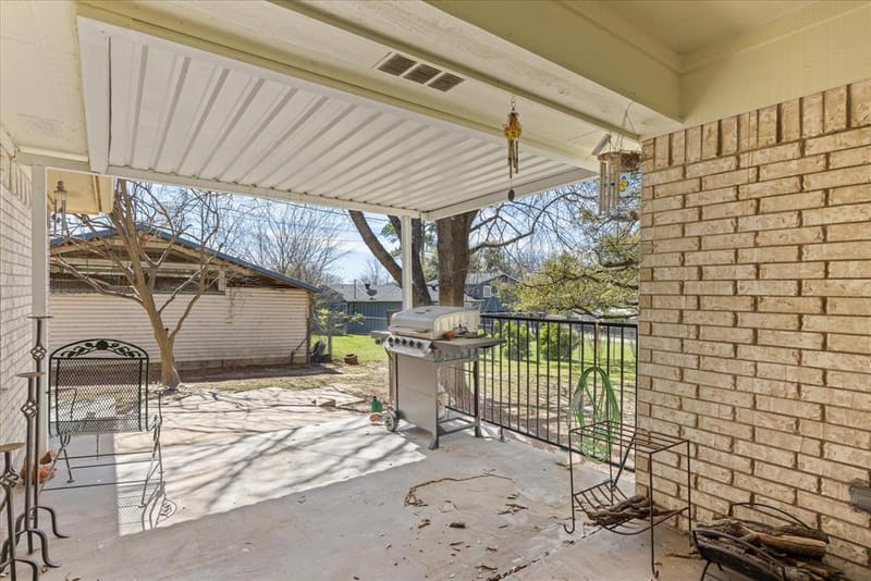1701 Hitching Post Road, Granbury TX 76049 - Photo 22