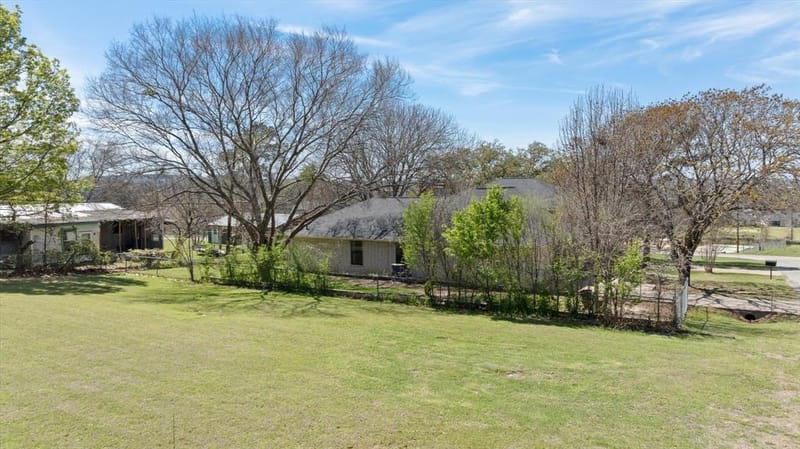 1701 Hitching Post Road, Granbury TX 76049 - Photo 32