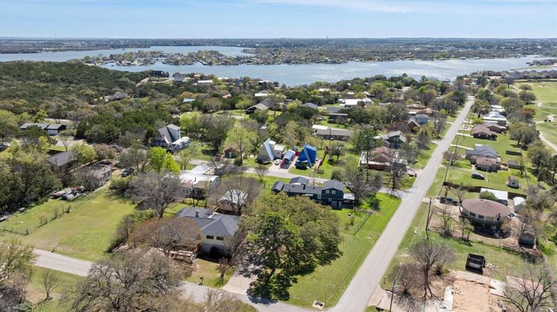 1701 Hitching Post Road, Granbury TX 76049 - Photo 30