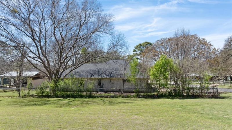 1701 Hitching Post Road, Granbury TX 76049 - Photo 34