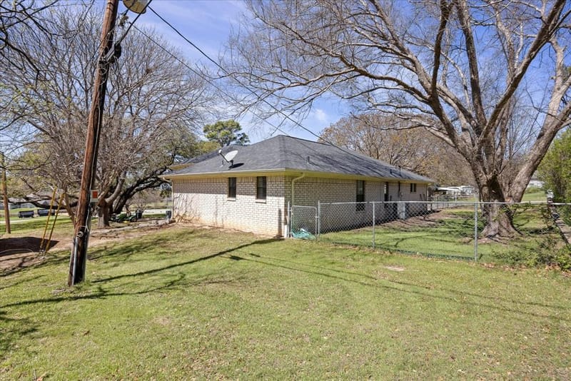 1701 Hitching Post Road, Granbury TX 76049 - Photo 25