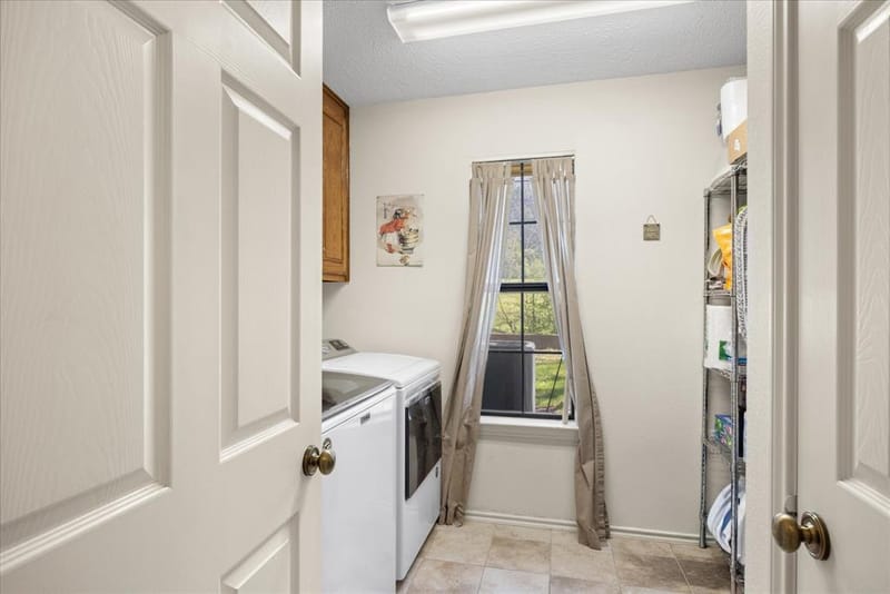 1701 Hitching Post Road, Granbury TX 76049 - Photo 21