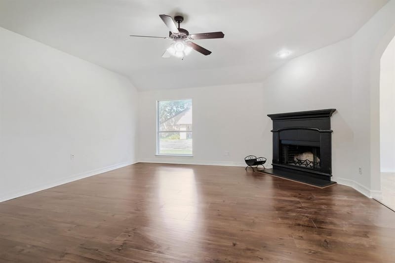 910 W Bois D Arc Street, Celina TX 75009 - Photo 9