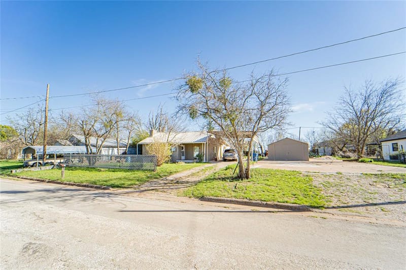 903 W Wheeler Street, Breckenridge TX 76424 - Photo 31