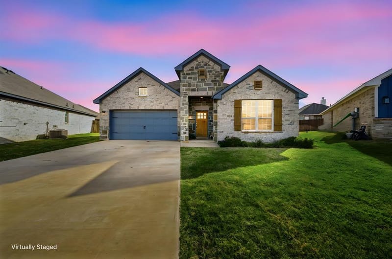 315 Bronco Drive, Pilot Point TX 76258