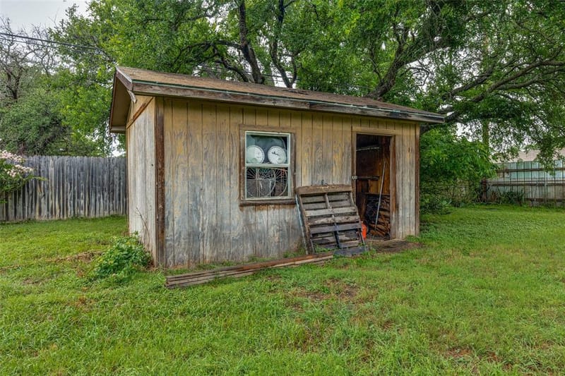 101 Gordon Drive, Azle TX 76020 - Photo 23