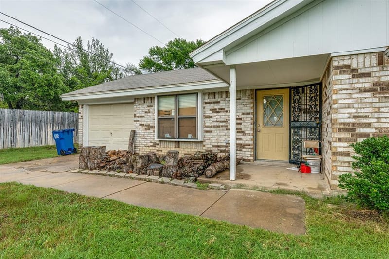 101 Gordon Drive, Azle TX 76020 - Photo 2