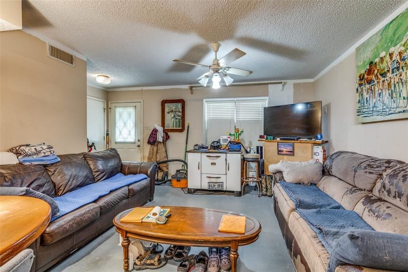 101 Gordon Drive, Azle TX 76020 - Photo 9