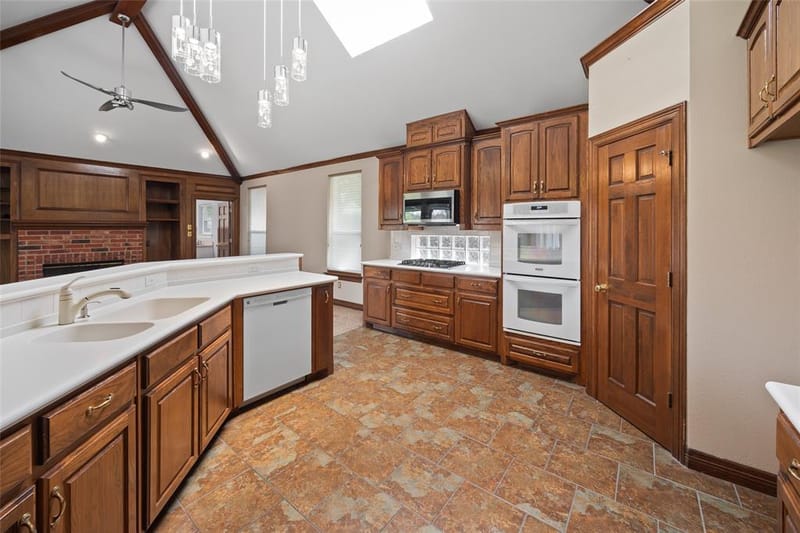 8 Equestrian Trail, Duncanville TX 75116 - Photo 24