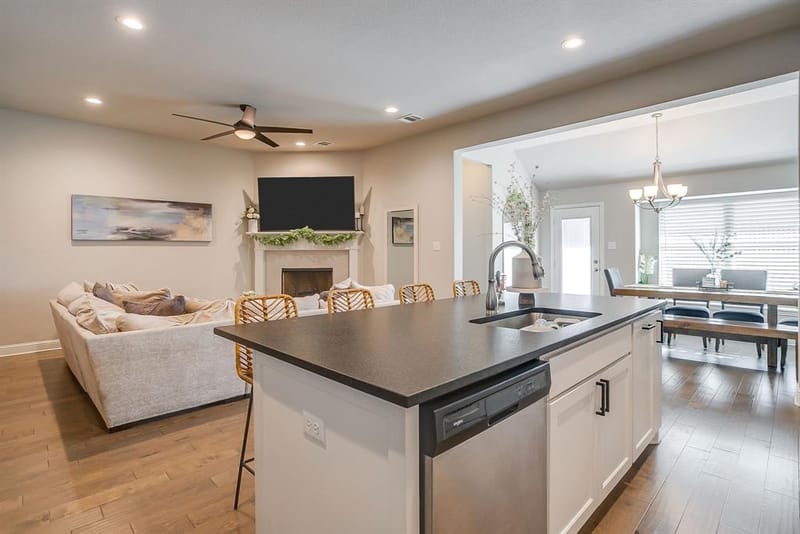 709 Waterford Way, Joshua TX 76058 - Photo 14