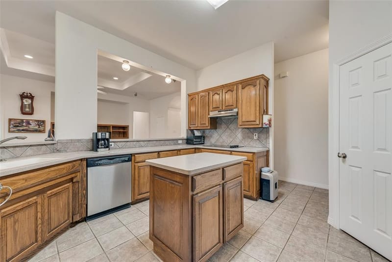 14001 Oak Bark Drive, Haslet TX 76052 - Photo 9